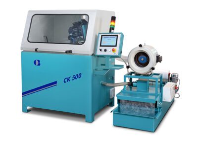 Machine equipped with coolant facility with cloth filtering system, 180 litres tank capacity (optional equipment), and mist extraction unit (optional equipment)