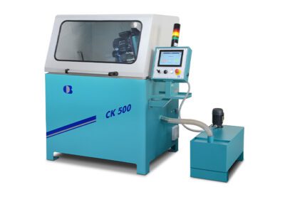 Affilatrice equipaggiata con impianto di lubrorefrigerazione, vasca capacità 60 litri