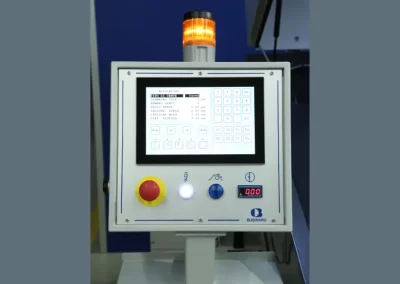 Programmazione della lavorazione semplice e guidata, ampio display