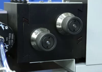 Precise mechanical adjustaments