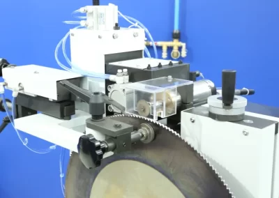 Piazzamento macchina molto comoda per l'operatore